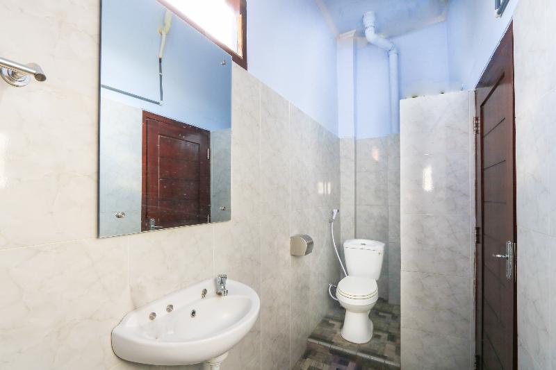 Hotel Oyo 2453 Artha Graha Vip Banyuwangi  Exterior foto